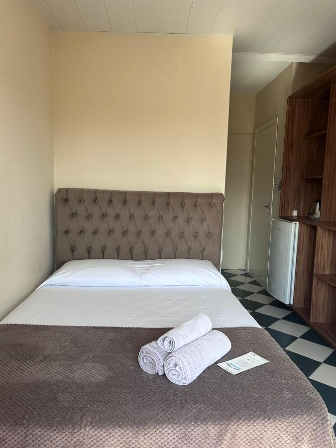 Morada Da Marta Hotel Guarda do Embaú Buitenkant foto
